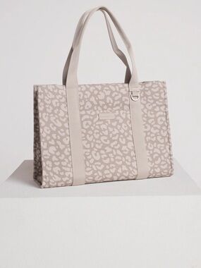 Mondetta Women's Large Canvas On-the-Go Tote